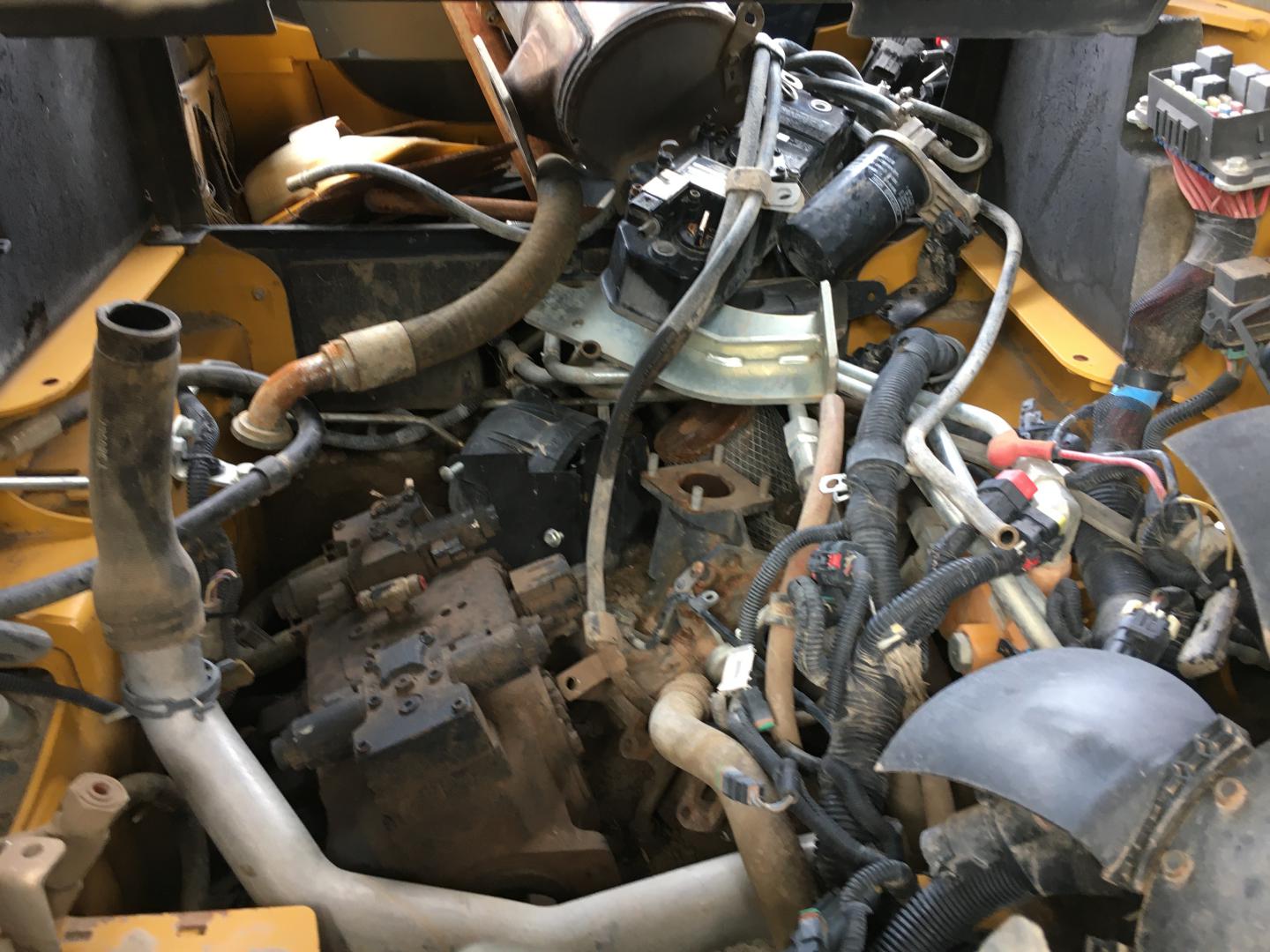 ./imagenes/INVOICE/2019/13869/MINICARGADOR JOHN DEERE  317G (25).JPG